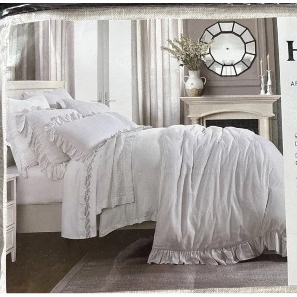 HiEnd Accents Lily 3-piece Duvet Cover Set Light Tan Original Retail Packaging